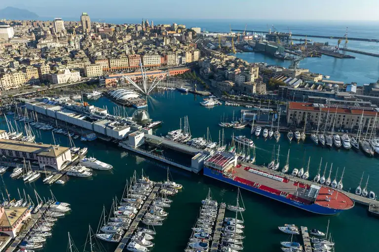 Porto Antico und Aquarium von Genua von oben