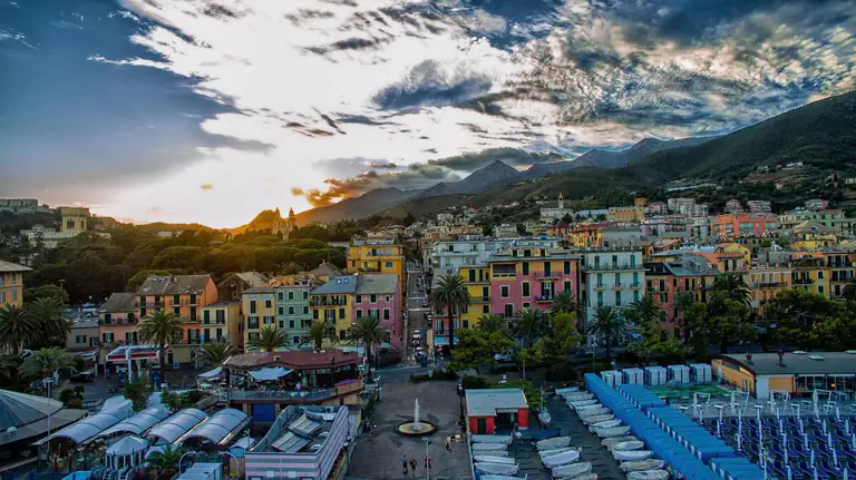 Panorama di Arenzano tra mare e colline