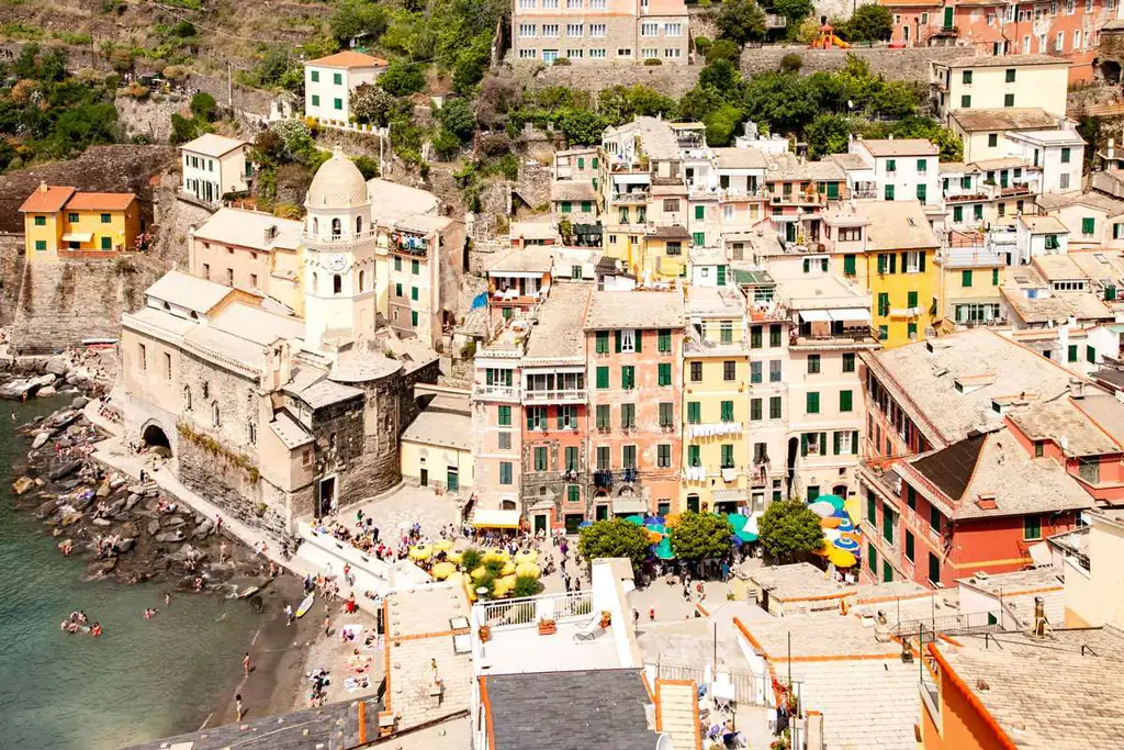 Centro abitato di Vernazza visto dall'alto