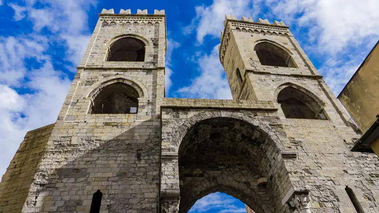 Porta Soprana, das alte mittelalterliche Stadttor von Genua