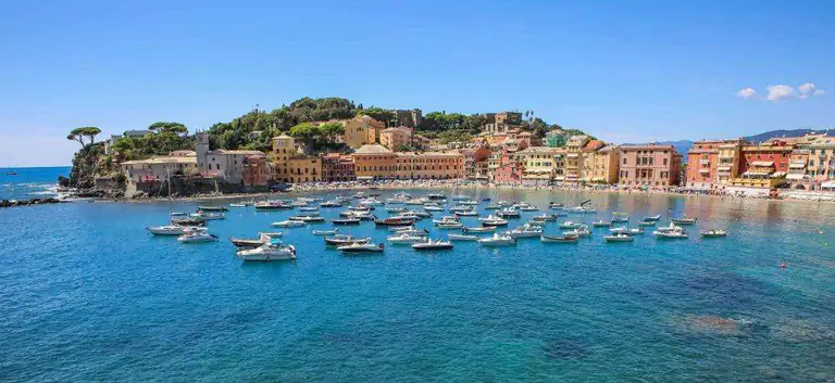 Baia del Silenzio vista dal Grand Hotel dei Castelli a Sestri Levante