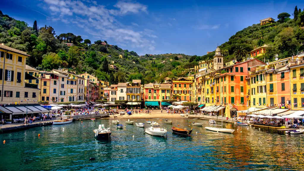 Le petit port de Portofino et ses maisons colorées