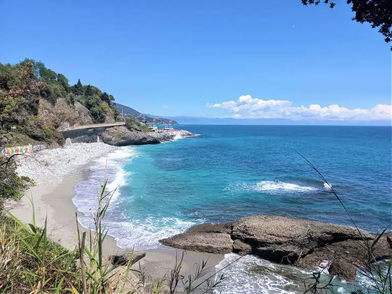 Passeggiata a mare tra Varazze e Celle Ligure