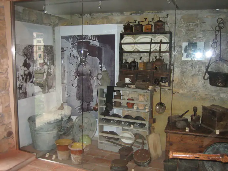 Oggetti della tradizione contadina al Museo di Pigna