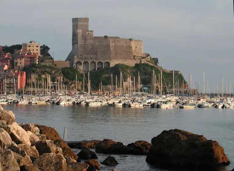 Porto e castello di Lerici