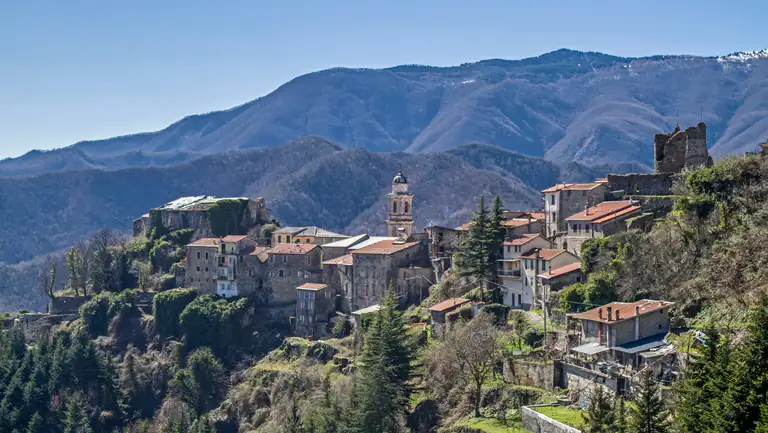 Triora tra le montagne della Valle Argentina