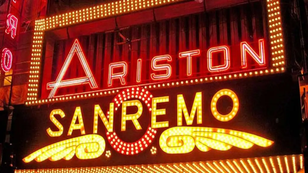 Insegna luminosa del Teatro Ariston di Sanremo