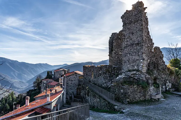 Ruderi del castello di Triora