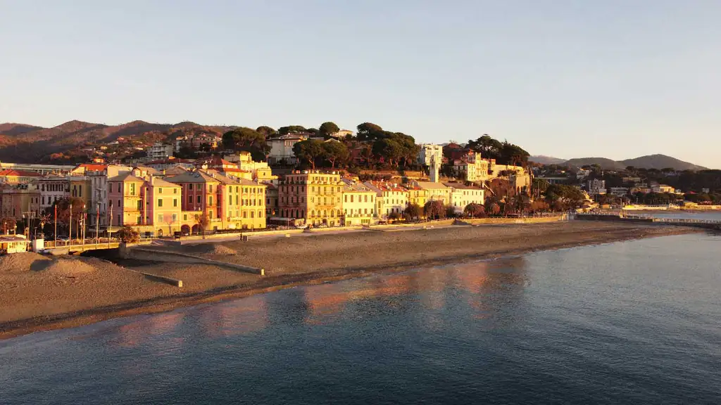 Panoramica di Celle Ligure al tramonto