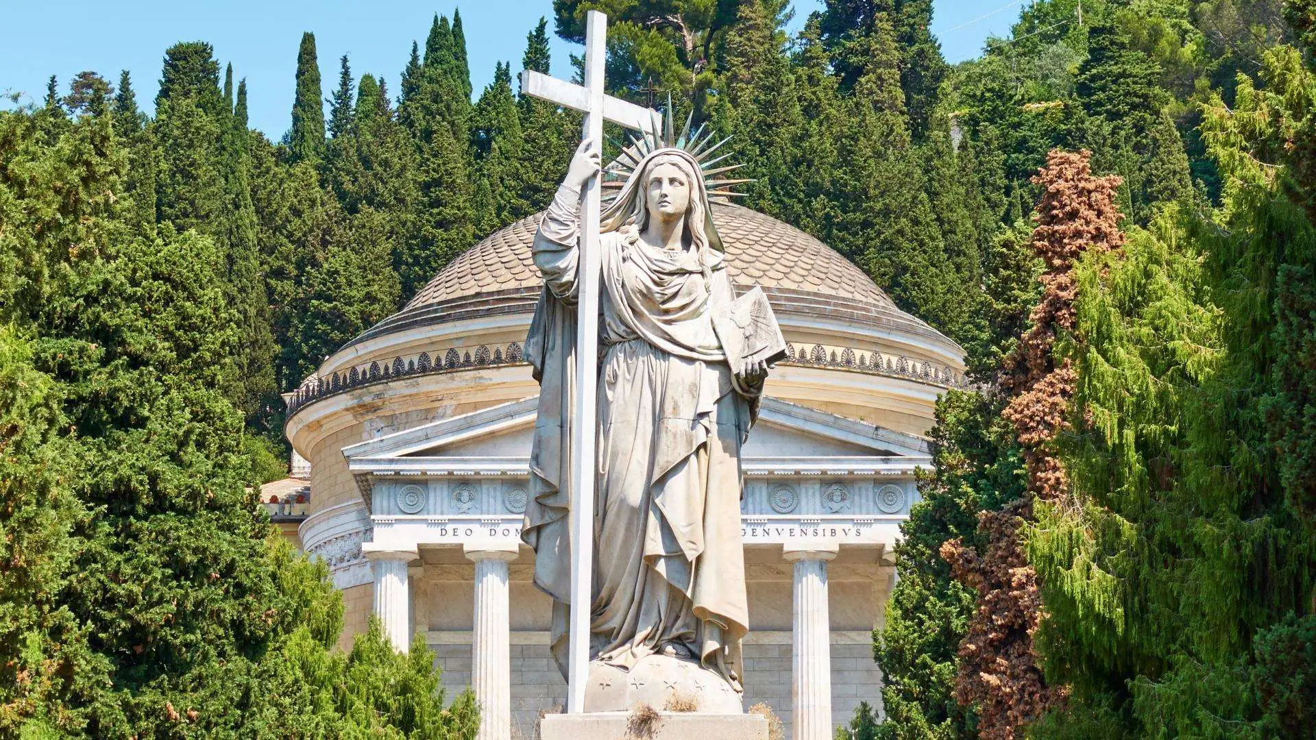 Statua della Fede al Cimitero Monumentale di Staglieno