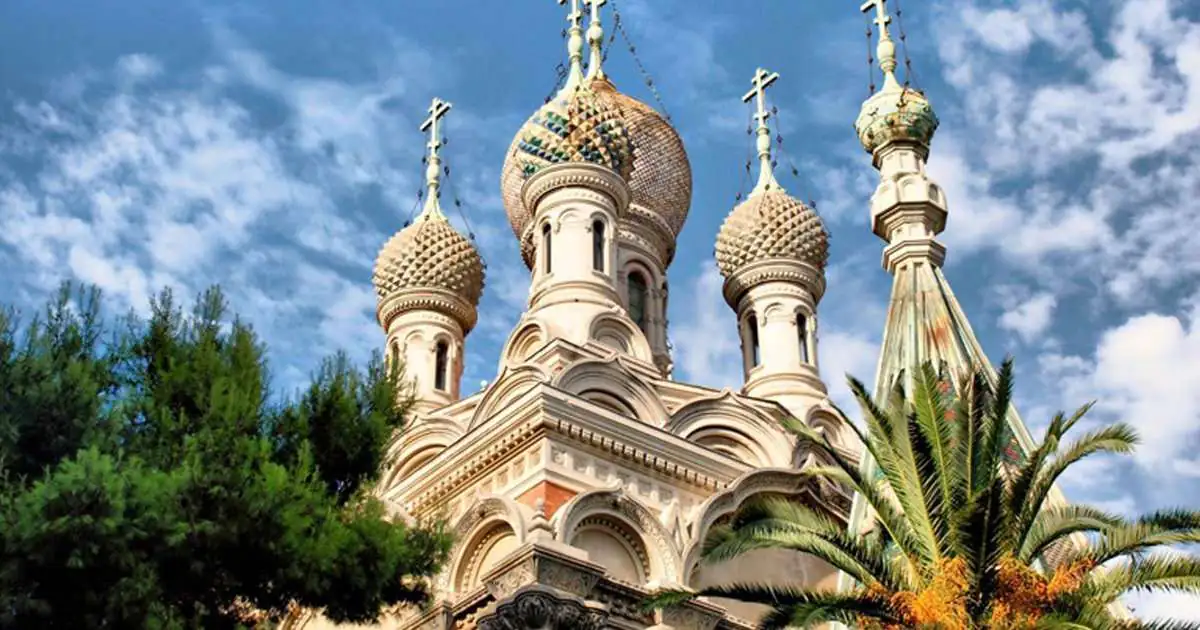 Kuppeln der russischen Kirche in Sanremo