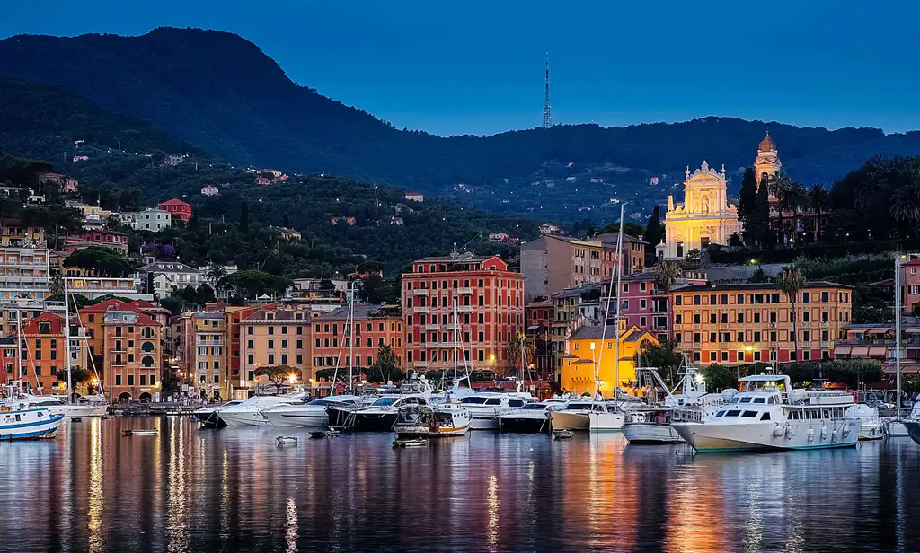 Santa Margherita Ligure illuminata di notte