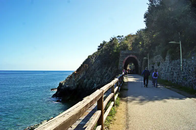 Lungomare Europa tra Varazze e Celle Ligure