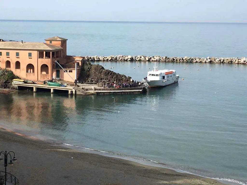 Molo di Levanto con le barche