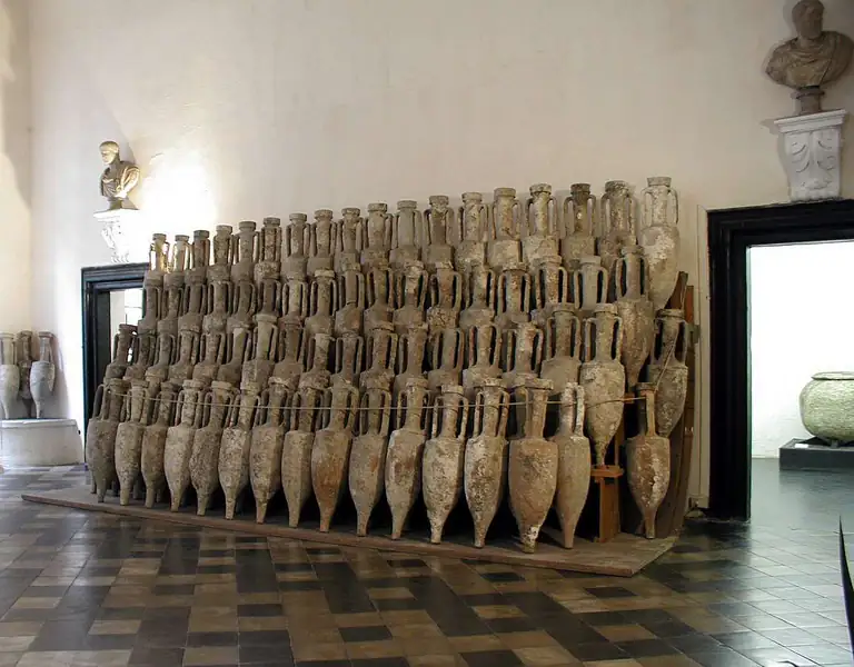 Anfore romane al Museo Navale Romano di Albenga