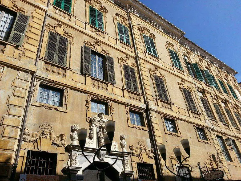 Fassade des Palazzo Borea d'Olmo in Sanremo