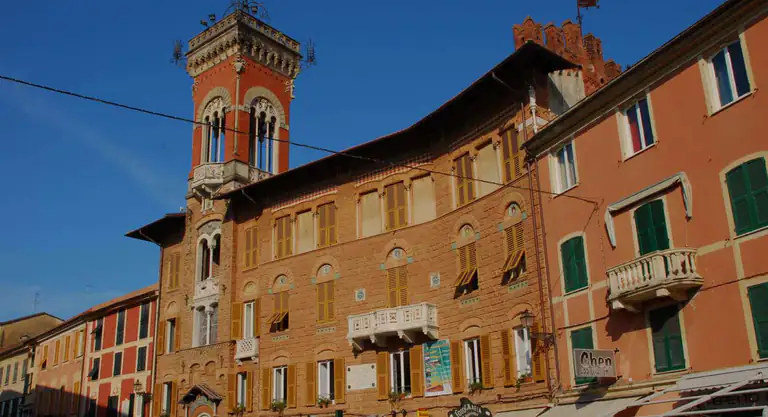 Palazzo Fascie con la torre a Sestri Levante
