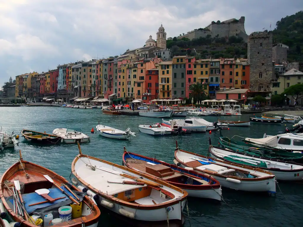 Barques dans le port de Portovenere