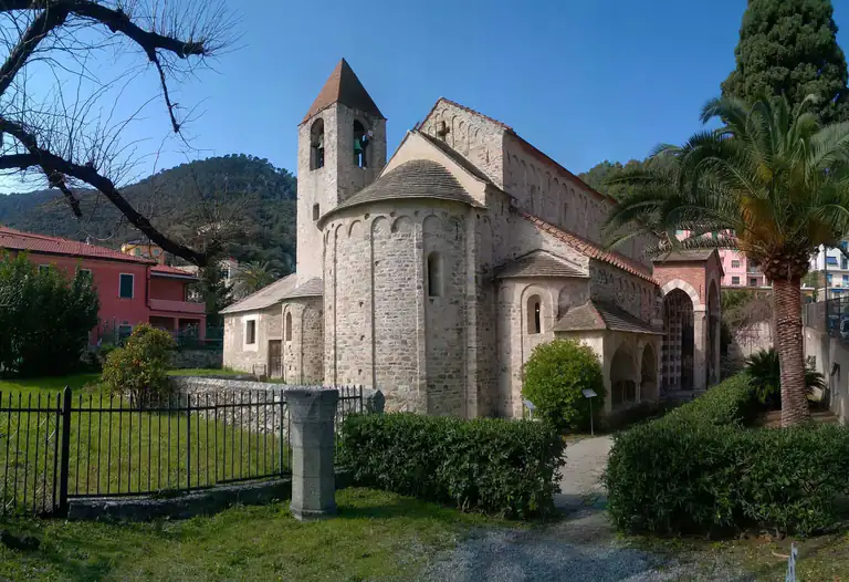 Chiesa romanica di San Paragorio a Noli