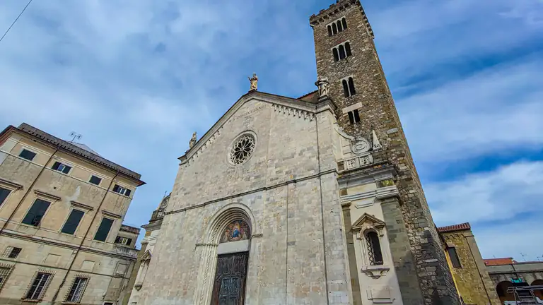 Cattedrale di Santa Maria Assunta a Sarzana