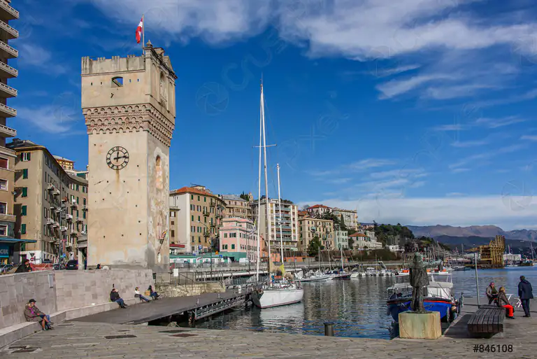Torre Leon Pancaldo sul porto di Savona