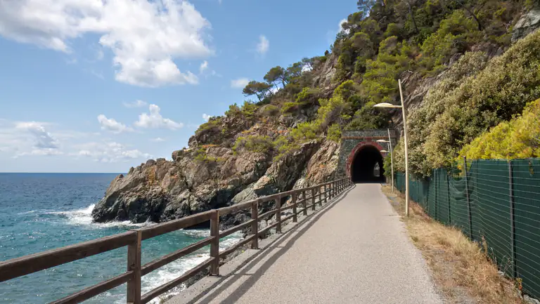 Pista ciclopedonale sul mare a Varazze