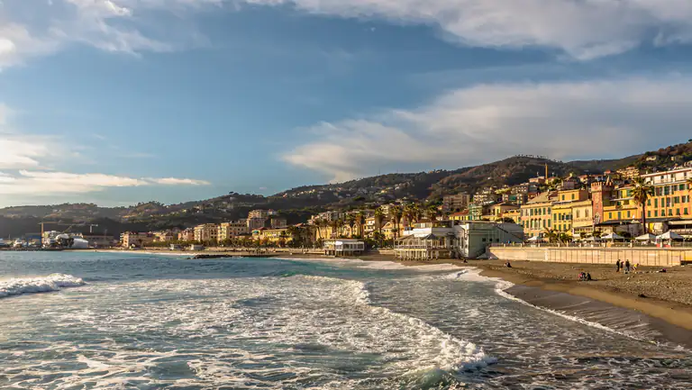Spiaggia e costa di Varazze