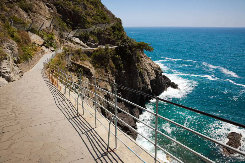 Via dell'Amore a picco sul mare, Cinque Terre