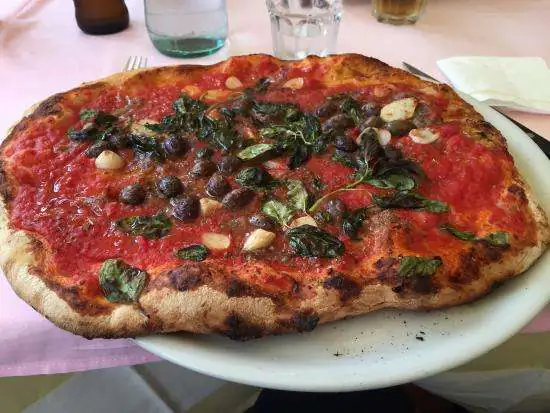 Pizza de la pizzeria Vincenzino à Bordighera