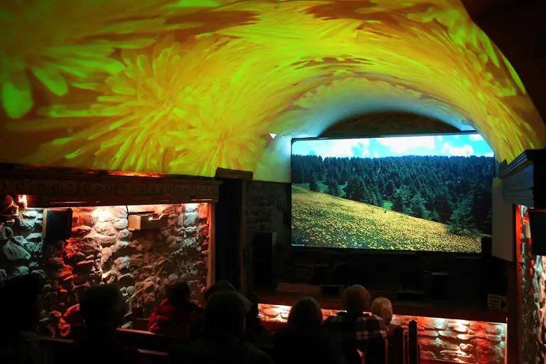 Sala immersiva del Visionarium di Dolceacqua