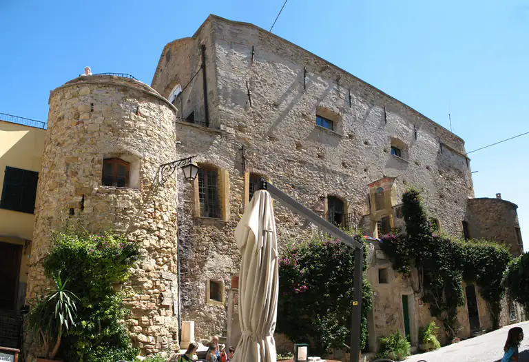 Castello dei Clavesana a Cervo