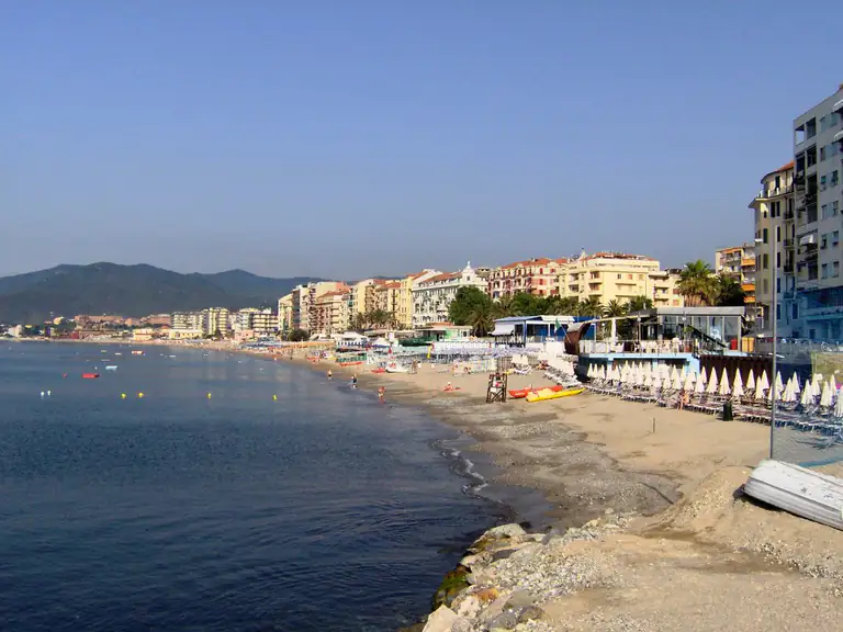 Plages et front de mer de Savone