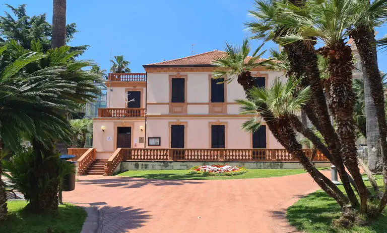 Villa Boselli tra le palme a Taggia