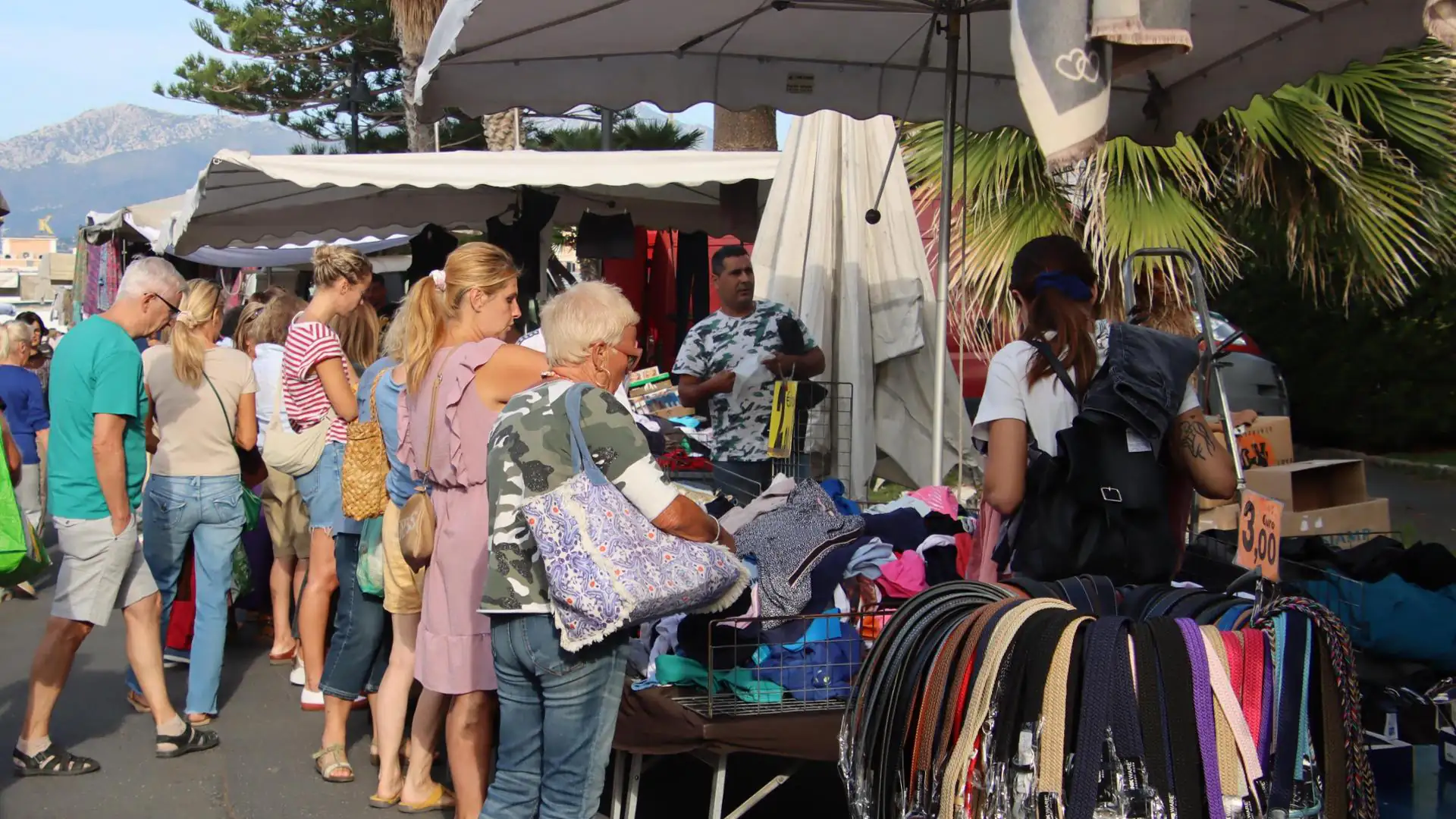 Il mercato del giovedì a Bordighera
