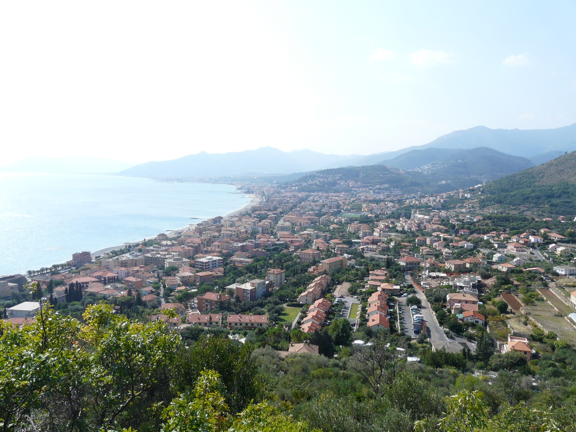 Borgio e Pietra Ligure viste dall'alto