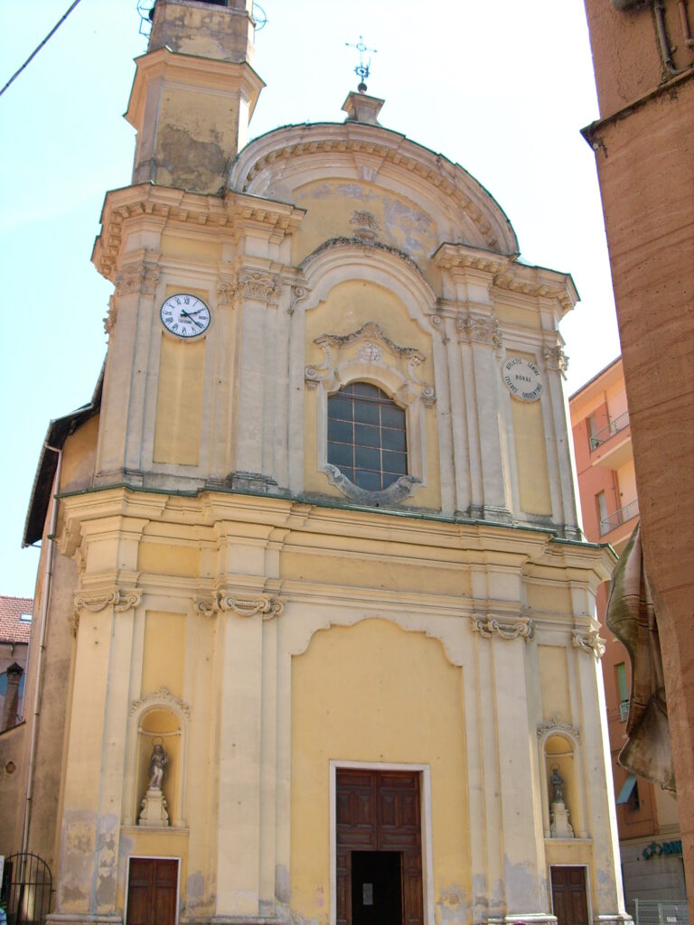La facciata dell'oratorio di Nostra Signora Assunta