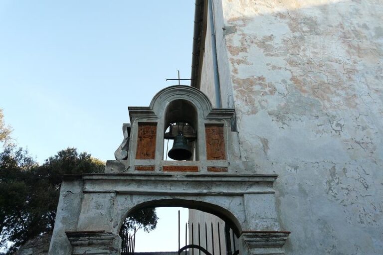 L'oratorio di San Bernardino e Santa Croce a Diano Castello