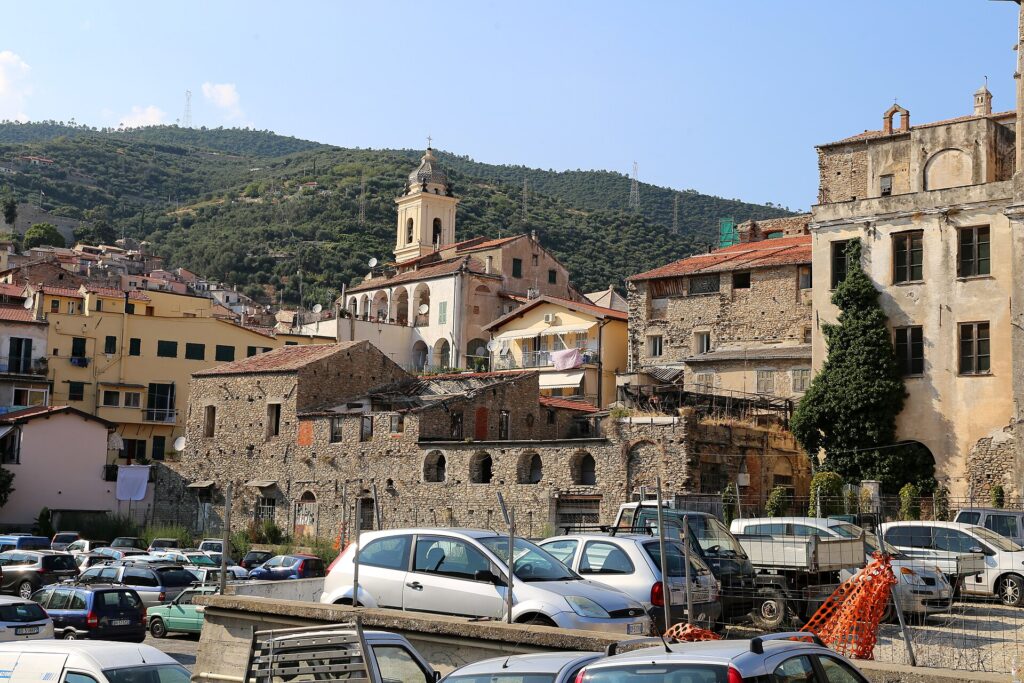 I tetti e il campanile di Taggia