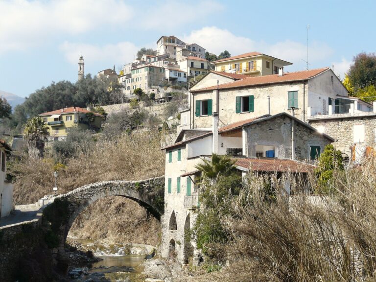 Il ponte medievale di Dolcedo