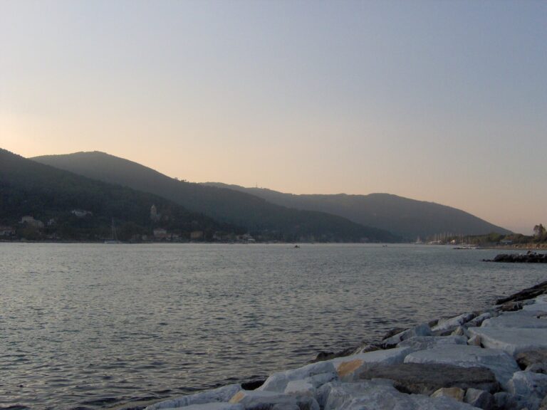 La foce del Magra al tramonto