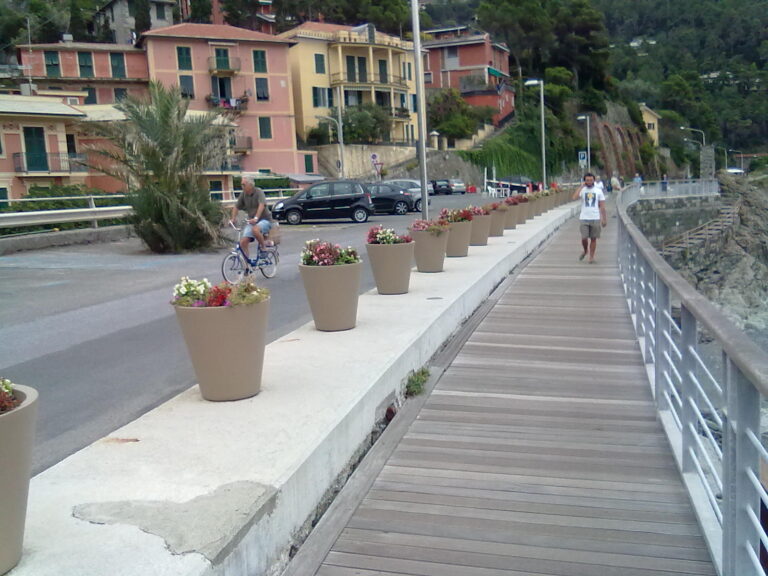 La passeggiata della pista ciclabile a Bonassola