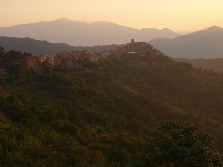 Perinaldo al tramonto