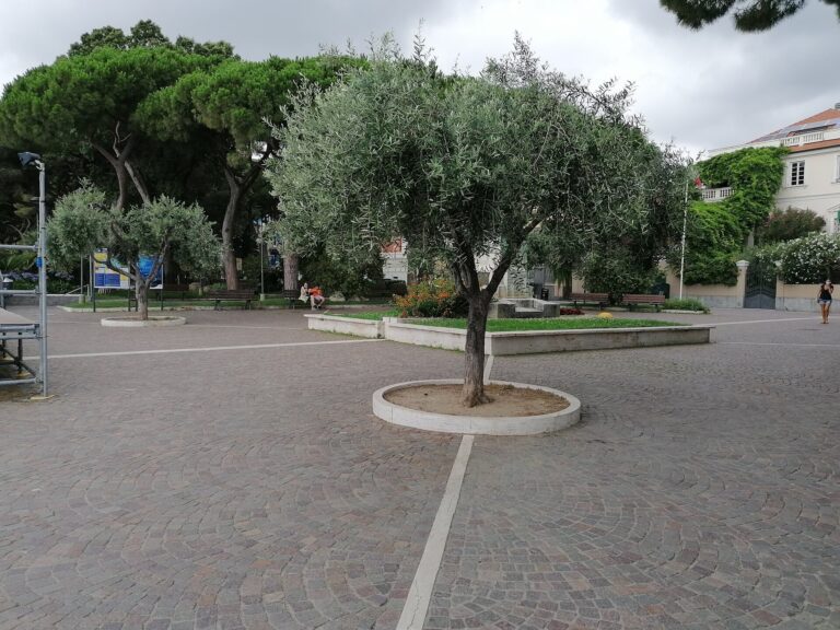 Piazza della Vittoria a Spotorno