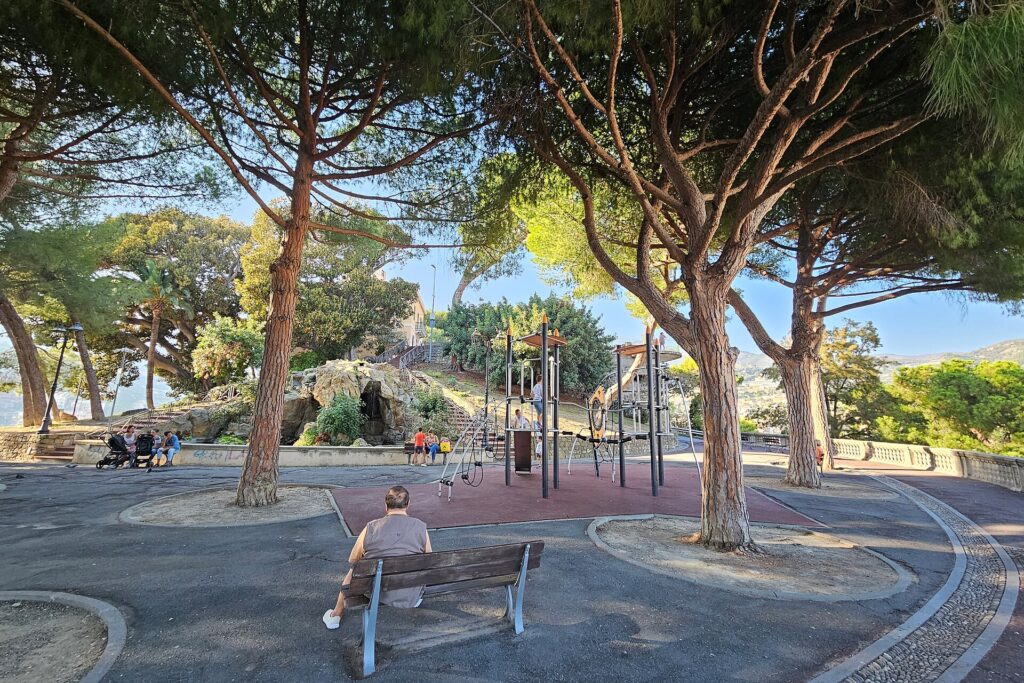 La fontana monumentale dei Giardini Regina Elena a Sanremo