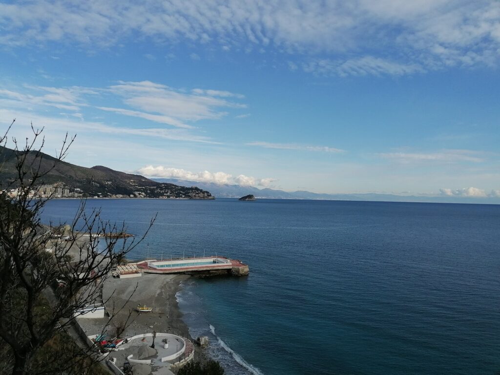 Spotorno vista dalla strada vecchia di Noli