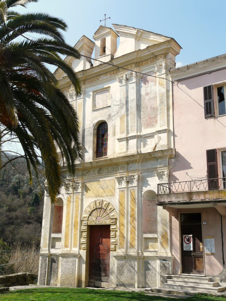 L'ex oratorio accanto alla chiesa di San Giovanni del Groppo a Prelà