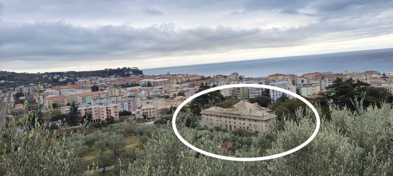 Villa Faraggiana tra gli ulivi ad Albissola Marina